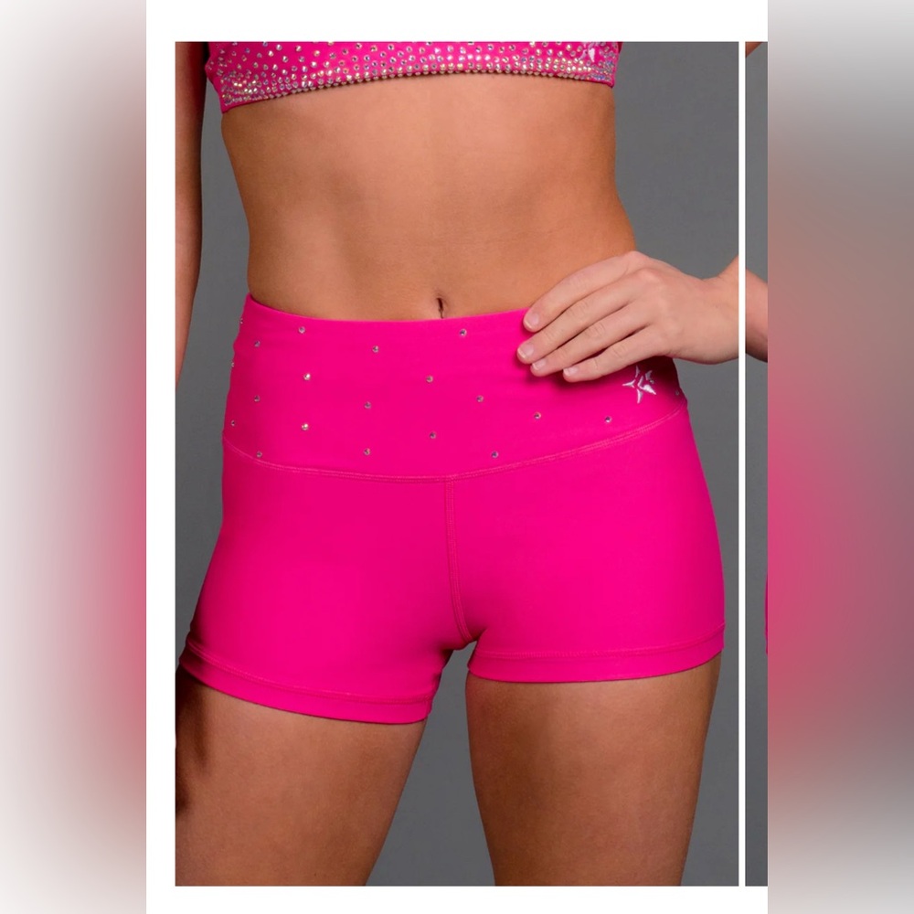 LEGENDARY COMPRESSION SHORT IN HYPER PINK CRYSTAL